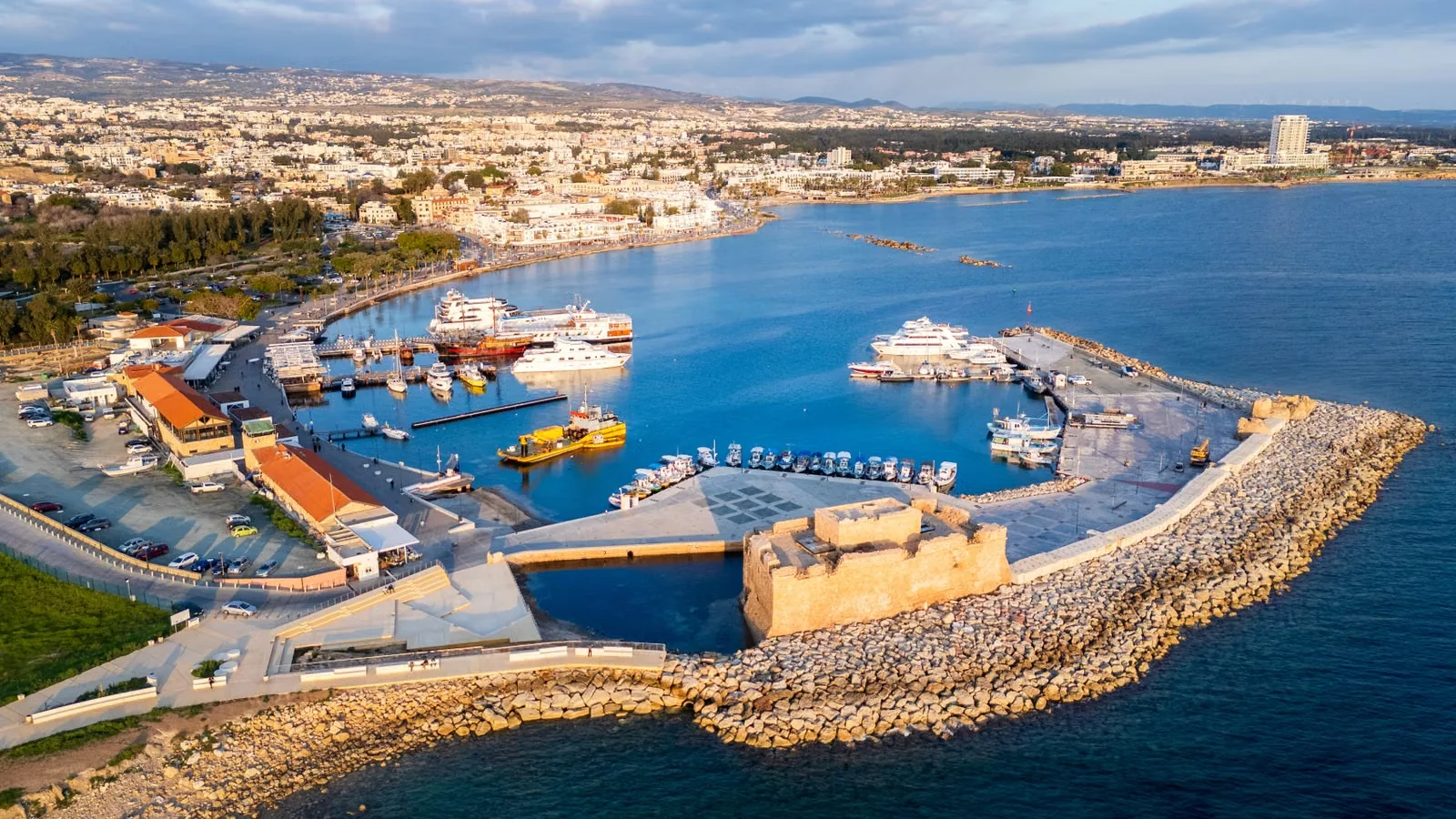 Pafos: Street-Food-Festival am Hafen mit freiem Eintritt