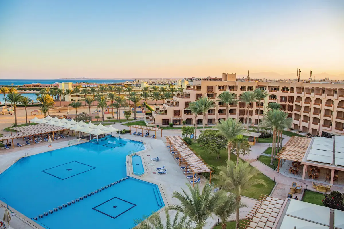 Continental (ex Movenpick Resort)