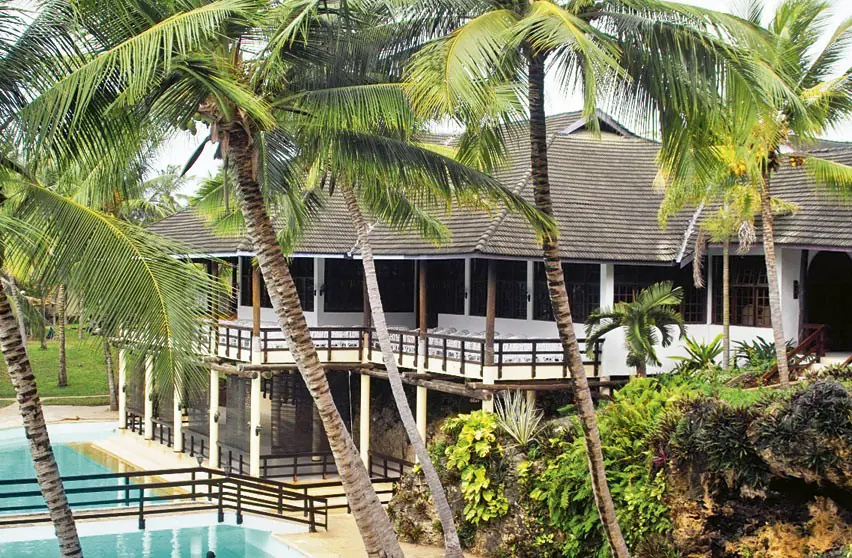 Emrald Flamingo Beach Club