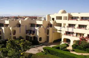 Paradise Park Plaza