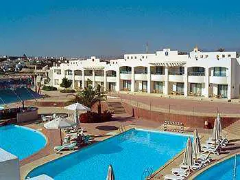 Royal Rojana Resort