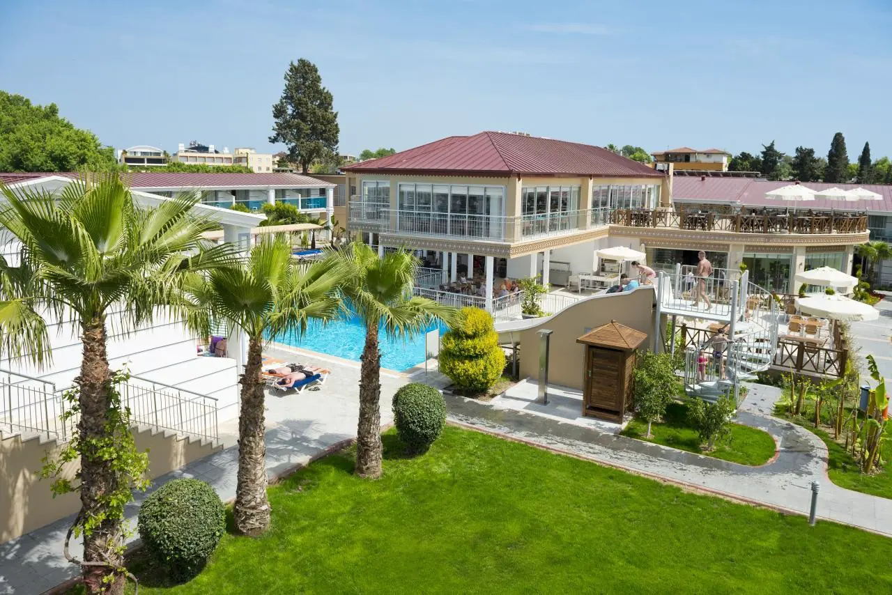 Sun Club Side